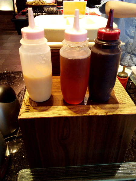 寶日式涮涮鍋(台南安平店):【臺南Ω安平區】宝TAKARA日式涮涮鍋。現切肉品、蔬菜、海鮮類都是上等品質