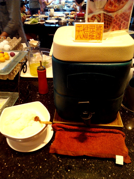 寶日式涮涮鍋(台南安平店):【臺南Ω安平區】宝TAKARA日式涮涮鍋。現切肉品、蔬菜、海鮮類都是上等品質