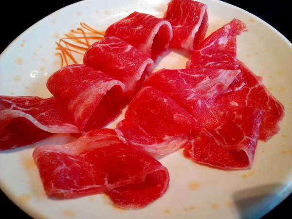 寶日式涮涮鍋(台南安平店):【臺南Ω安平區】宝TAKARA日式涮涮鍋。現切肉品、蔬菜、海鮮類都是上等品質