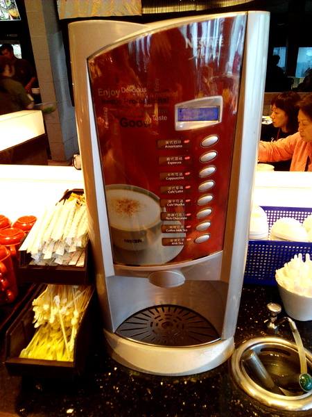 寶日式涮涮鍋(台南安平店):【臺南Ω安平區】宝TAKARA日式涮涮鍋。現切肉品、蔬菜、海鮮類都是上等品質