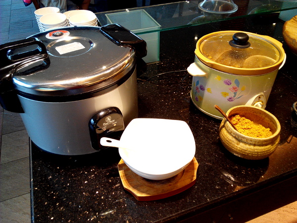 寶日式涮涮鍋(台南安平店):【臺南Ω安平區】宝TAKARA日式涮涮鍋。現切肉品、蔬菜、海鮮類都是上等品質