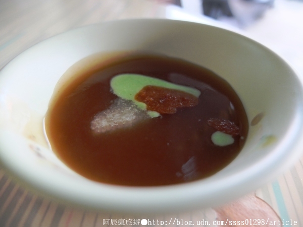 安平東興蚵嗲：【美食特搜。台南安平區】東興蚵嗲。誘人蚵嗲炸物 炸鹹粿 炸番薯 安平海味推薦 超過40年口碑老字號