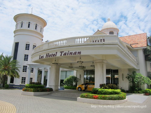 台南商務會館-港式飲茶:台南商務會館-港式飲茶 加碼 戶外泳池也很讚喔!【愛評陸拾卷】