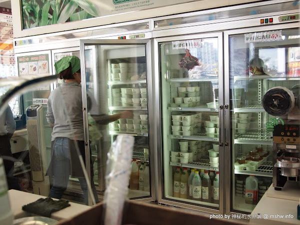 椿之味薏仁湯(薏仁主題館)：【食記】台南安平-椿之味薏仁湯-薏仁主題館-安平店 : 料好實在的平價健康點心^^