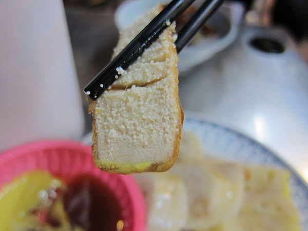 阿龍香腸熟肉：**台南中西區 保安路上80年老店~阿龍香腸熟肉 黑白切