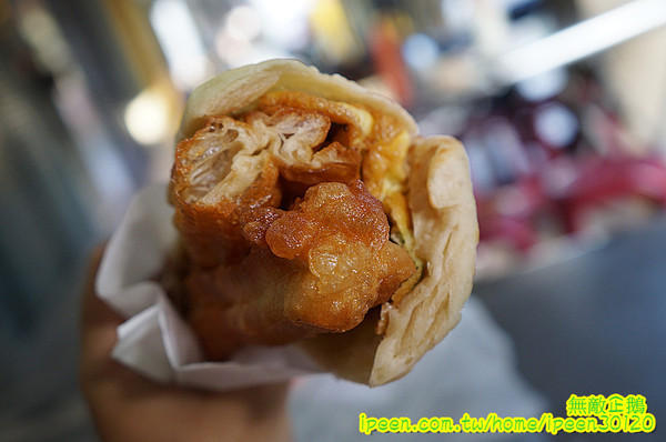 生哥豆漿店：【台南-北區】排隊x老店重新開幕..低調的熟男生哥~大推燒餅油條+蛋...《生哥豆漿店》