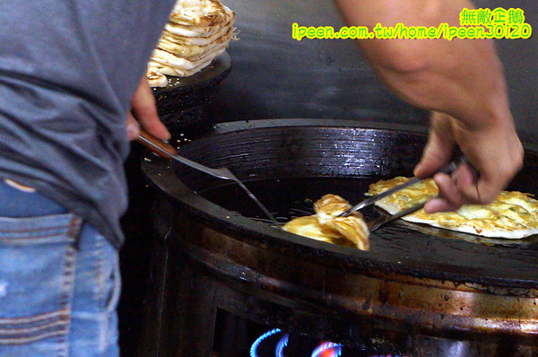 生哥豆漿店：【台南-北區】排隊x老店重新開幕..低調的熟男生哥~大推燒餅油條+蛋...《生哥豆漿店》