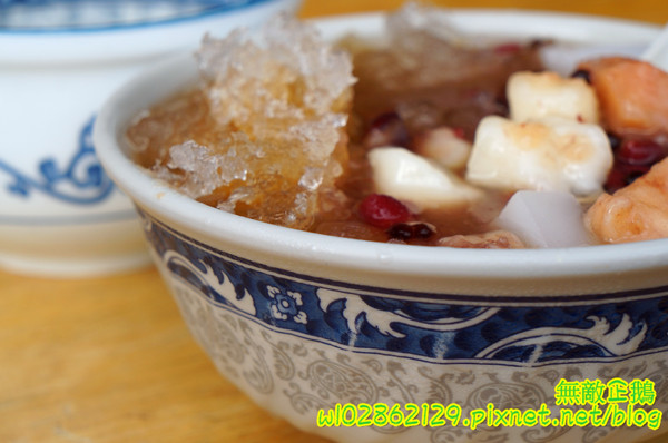 阿卿傳統飲品‧冰品：【台南-中西區】杏仁茶x油條..熱騰騰的溫暖你的心!《阿卿傳統飲品‧冰品》