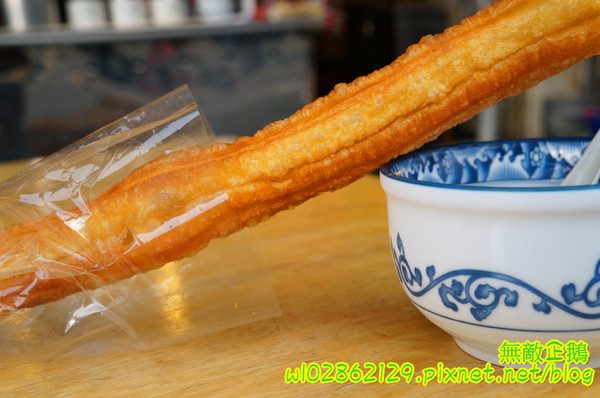 阿卿傳統飲品‧冰品：【台南-中西區】杏仁茶x油條..熱騰騰的溫暖你的心!《阿卿傳統飲品‧冰品》