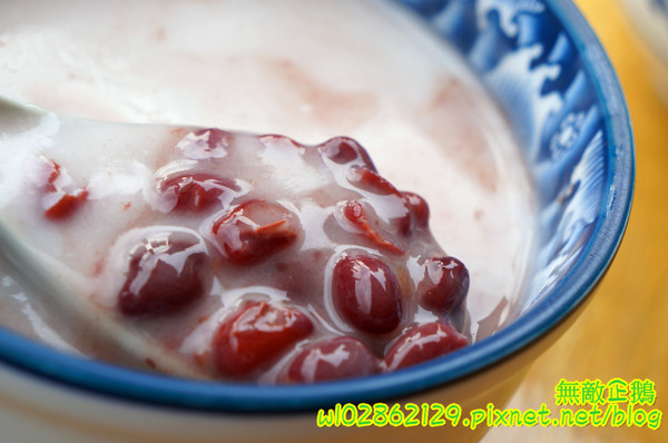 阿卿傳統飲品‧冰品：【台南-中西區】杏仁茶x油條..熱騰騰的溫暖你的心!《阿卿傳統飲品‧冰品》