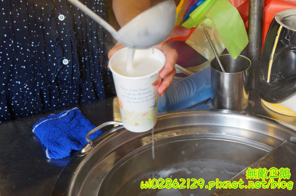 阿卿傳統飲品‧冰品：【台南-中西區】杏仁茶x油條..熱騰騰的溫暖你的心!《阿卿傳統飲品‧冰品》