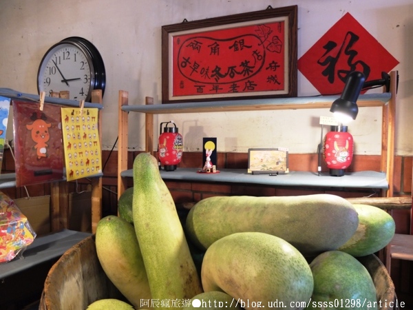 進來涼冬瓜茶(兩角銀)(赤崁店):【美食特搜。台南中西區】兩角銀古早味冬瓜茶(赤崁店)。西元1880年創立 百年老字號的歷史古早味