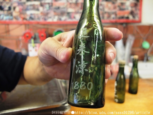 進來涼冬瓜茶(兩角銀)(赤崁店):【美食特搜。台南中西區】兩角銀古早味冬瓜茶(赤崁店)。西元1880年創立 百年老字號的歷史古早味