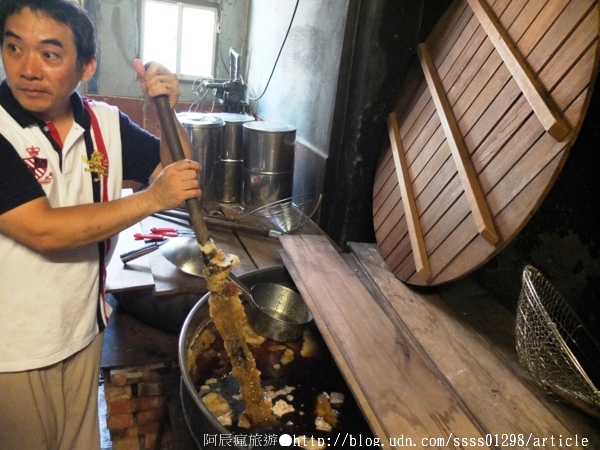 進來涼冬瓜茶(兩角銀)(赤崁店):【美食特搜。台南中西區】兩角銀古早味冬瓜茶(赤崁店)。西元1880年創立 百年老字號的歷史古早味