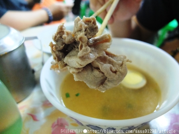 麵條王海產麵:【台南中西區】麵條王海產麵。水仙宮市場角落處的人氣麵店