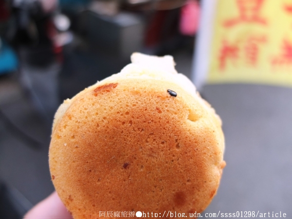 新化老攤雞蛋糕:【美食特搜。台南新化區】新化老攤雞蛋糕。50多年老字號 古早味雞蛋糕傳三代