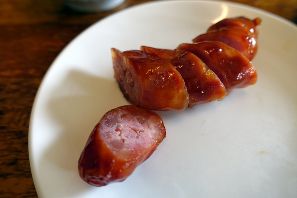 阿和肉燥飯:(胖樺食記)台南中西區「阿和肉燥飯」,好吃的肉燥飯佐上鮮美魚湯及平價小菜/高CP值/虱目魚肚湯/推薦必吃