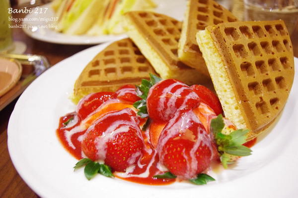 Melange Caf'e 米朗琪咖啡館：草莓鬆餅與三明治 在米朗琪下午茶
