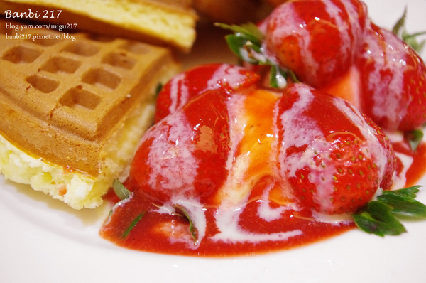 Melange Caf'e 米朗琪咖啡館：草莓鬆餅與三明治 在米朗琪下午茶