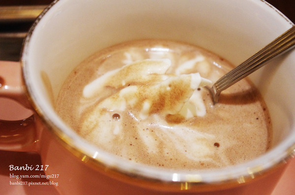 Melange Caf'e 米朗琪咖啡館：草莓鬆餅與三明治 在米朗琪下午茶