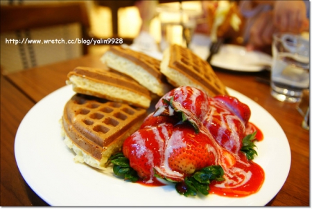 Melange Caf'e 米朗琪咖啡館(二店):「米朗琪」草莓鬆餅~過號重排也要吃到