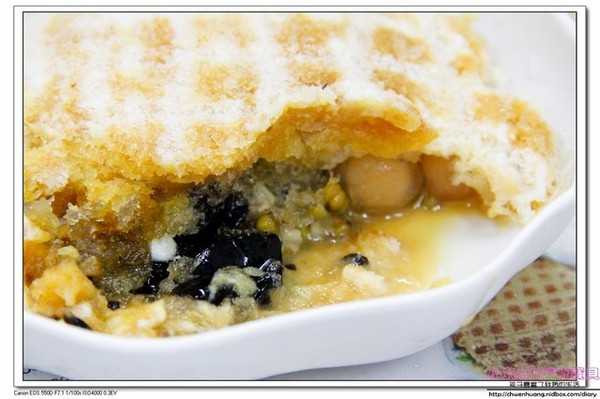 五霸焦糖包心粉圓:【美食♥花蓮】☼五霸包心粉圓焦糖煉乳刨冰☼ 棋盤格的外觀,多種口味的內餡,嚐鮮新選擇♥♥