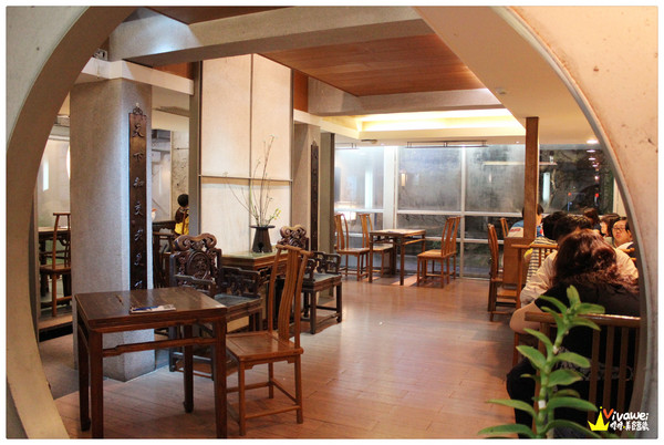 王記茶舖:花蓮市|可久坐的茶點及飲品專賣店『王記茶舖人文茶館 (中山店)』 Hualien 花蓮火車站 無限時 悠閒 餐廳 美食 飲料 推薦