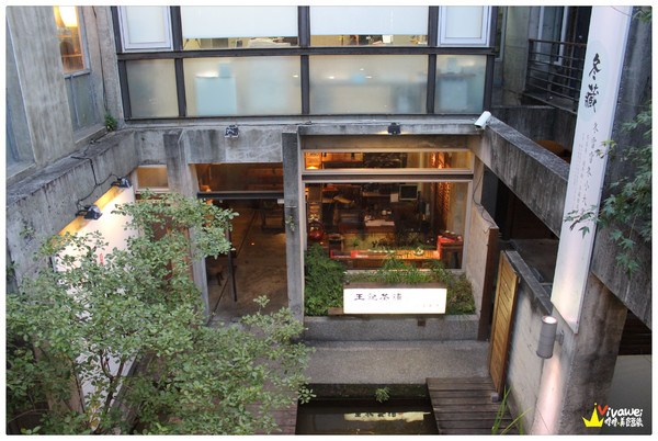 王記茶舖:花蓮市|可久坐的茶點及飲品專賣店『王記茶舖人文茶館 (中山店)』 Hualien 花蓮火車站 無限時 悠閒 餐廳 美食 飲料 推薦