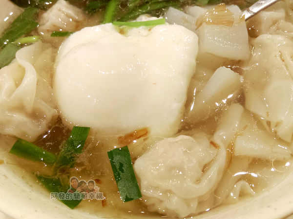 黃石市場-老曹餛飩20-餛蛋湯板條.jpg