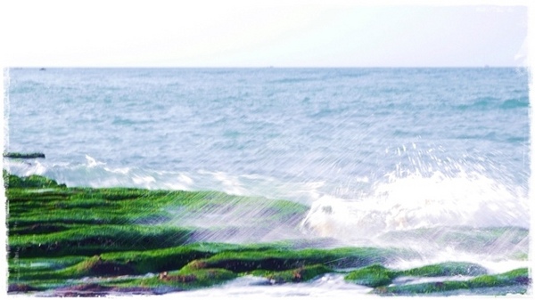 老梅綠石槽:【新北◍•ᴗ•◍石門】景點・北海岸老梅綠石槽✯婚紗拍攝景點|鑲嵌於老梅的祖母綠,期間限定翠綠海岸灘岩