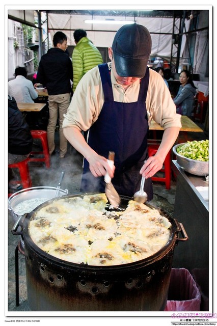 海埔蚵仔煎(楊子萱愛玉)：【美食♥花蓮】☼ 海埔蚵仔煎☼ 新鮮無腥味的蚵仔，人氣名店/平價小吃♥♥