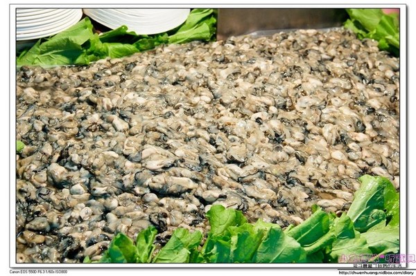 海埔蚵仔煎(楊子萱愛玉)：【美食♥花蓮】☼ 海埔蚵仔煎☼ 新鮮無腥味的蚵仔，人氣名店/平價小吃♥♥