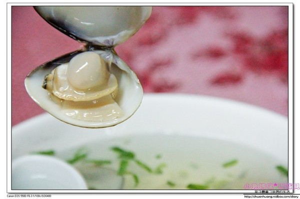 海埔蚵仔煎(楊子萱愛玉)：【美食♥花蓮】☼ 海埔蚵仔煎☼ 新鮮無腥味的蚵仔，人氣名店/平價小吃♥♥