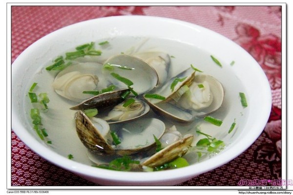 海埔蚵仔煎(楊子萱愛玉)：【美食♥花蓮】☼ 海埔蚵仔煎☼ 新鮮無腥味的蚵仔，人氣名店/平價小吃♥♥