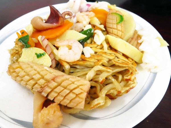 【花蓮美食】南華大陸麵店-極力推薦的煎麵美食