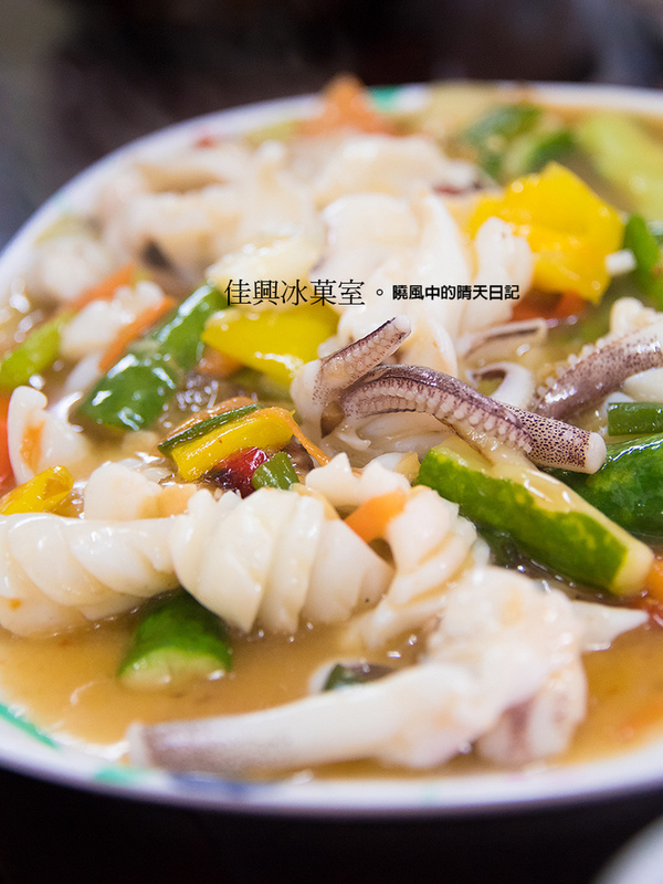 佳興冰菓室：【花蓮|佳興冰菓室】來冰菓室吃飯吧!! 什錦麵超超值 再來杯檸檬汁當點心!!