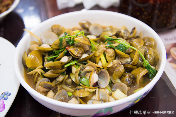 佳興冰菓室：【花蓮|佳興冰菓室】來冰菓室吃飯吧!! 什錦麵超超值 再來杯檸檬汁當點心!!