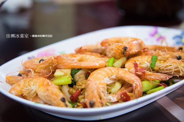 佳興冰菓室：【花蓮|佳興冰菓室】來冰菓室吃飯吧!! 什錦麵超超值 再來杯檸檬汁當點心!!