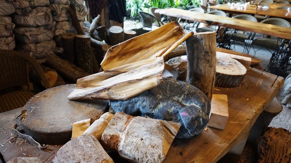 光復紅瓦屋餐廳：花蓮光復 - 鐵馬遊馬太鞍 vs 紅瓦屋餐廳: 原民風味石頭火鍋