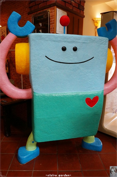 西門紅樓：台北 捷運西門站 紅樓~古蹟裡暗藏文青最愛的創意市集呢