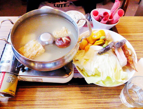 宜蘭綠海咖啡：【宜蘭】〝綠海 〞簡餐店，用心、貼心、細心，讓客人吃得放心、安心、開心！！