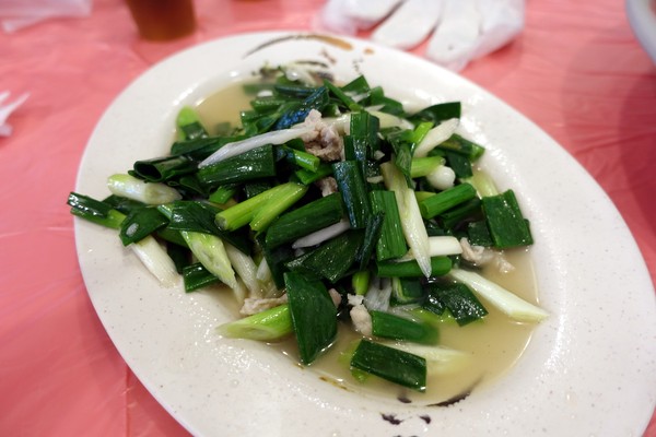 大灶雞:(胖樺食記)宜蘭礁溪推薦必吃美食「大灶雞」,高CP值熱炒加上美味多汁的大隻甕窯雞讓人大呼過癮