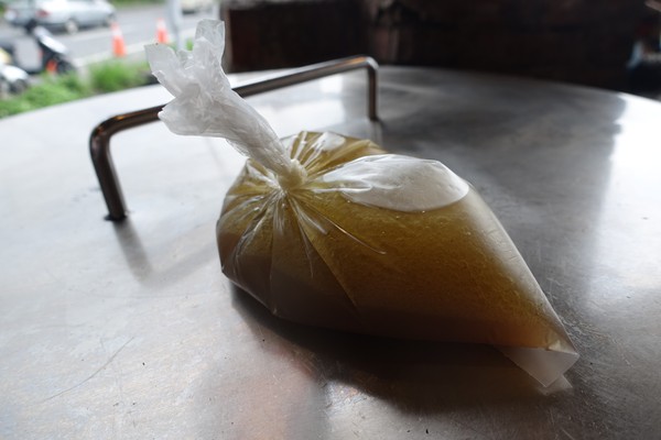 大灶雞:(胖樺食記)宜蘭礁溪推薦必吃美食「大灶雞」,高CP值熱炒加上美味多汁的大隻甕窯雞讓人大呼過癮