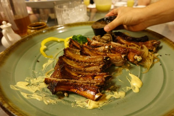 帝煲瓦罐煨湯館：(胖樺食記)宜蘭礁溪無菜單餐廳「帝煲瓦罐煨湯館」，宮廷式裝潢/16小時煲湯/神秘粽