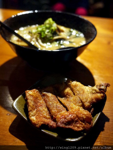 樂山溫泉拉麵(公園店)：［宜蘭小旅行］礁溪樂山溫泉拉麵二店。湯圍溝&礁溪溫泉公園