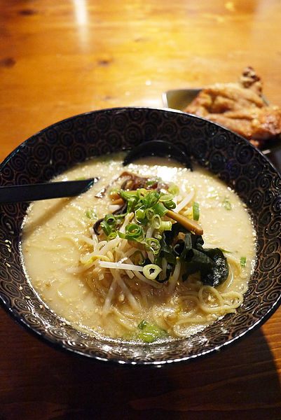 樂山溫泉拉麵:【宜蘭礁溪】樂山溫泉拉麵。泡腳拉麵