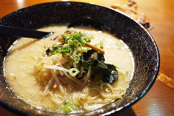 樂山溫泉拉麵:【宜蘭礁溪】樂山溫泉拉麵。泡腳拉麵