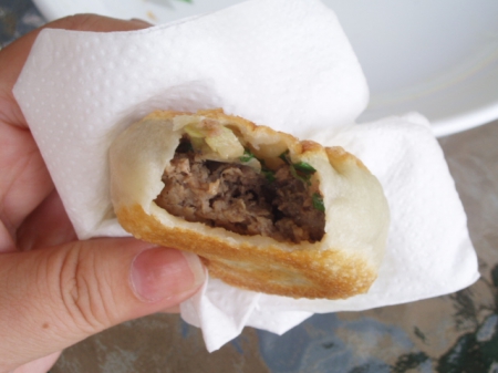 慕鈺華-手工三星青蔥餅(羅東本舖):豬肉餡餅~一定要來店裡吃