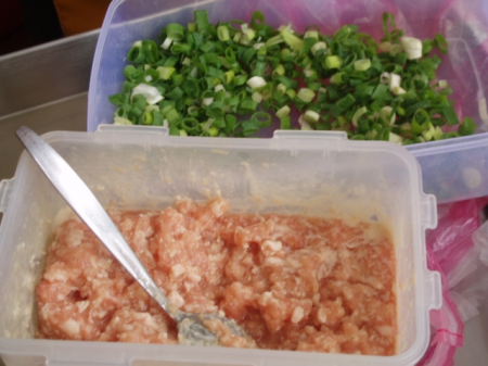 慕鈺華-手工三星青蔥餅(羅東本舖):豬肉餡餅~一定要來店裡吃