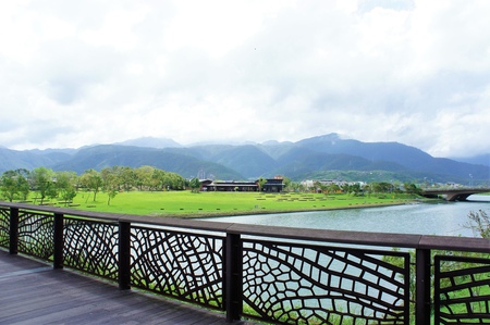 【宜蘭冬山 | 景點】景色優美的遊憩與散步新選擇✦冬山河生態綠舟